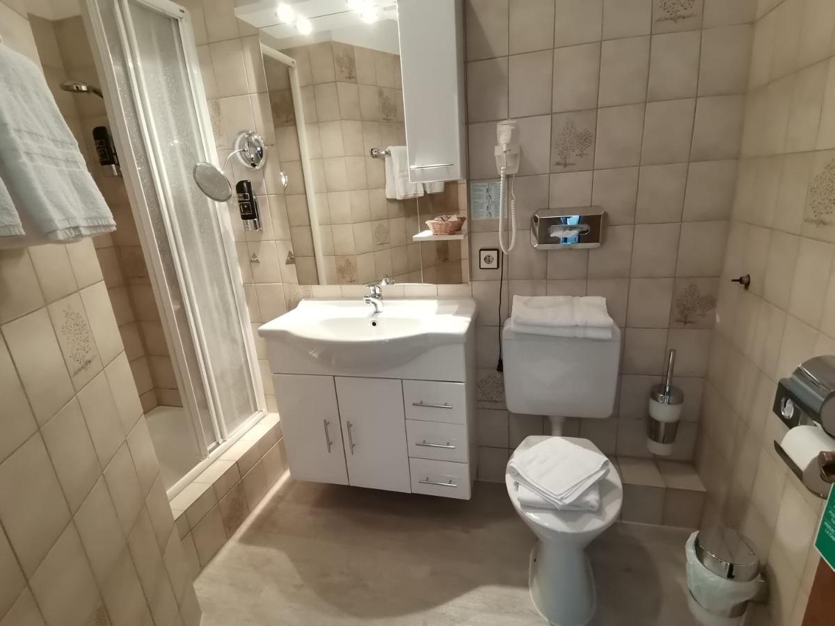 Kitzinger Hof An Der B8