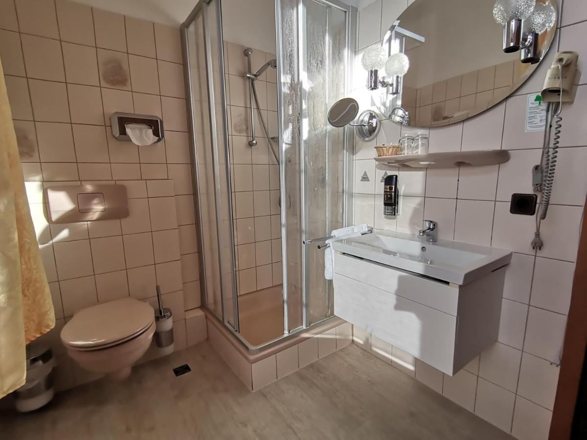 Kitzinger Hof An Der B8 Kitzingen