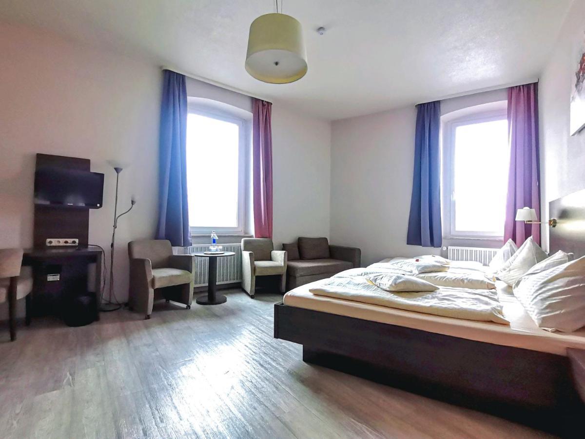 Kitzinger Hof An Der B8 Kitzingen