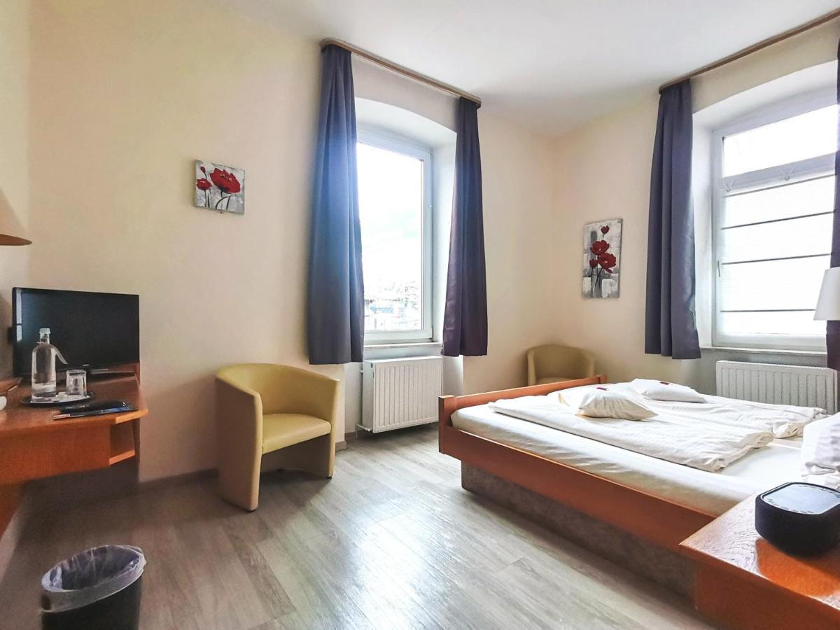 Kitzinger Hof An Der B8 Hotel