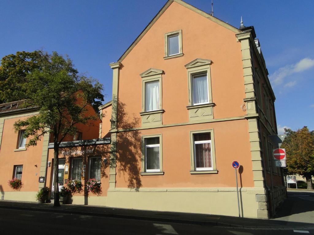 Kitzinger Hof An Der B8
